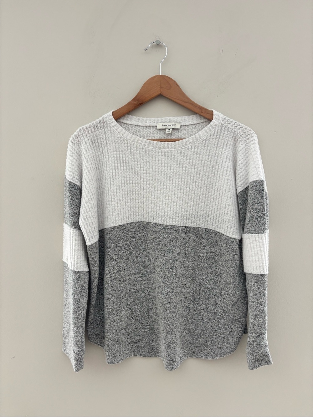 Francesca's Gray & Ivory Color Block Waffle Knit Long Sleeve Top Women's Medium